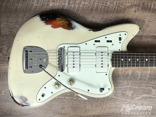 Baryton JM Aged White Over Sunburst Asyllum