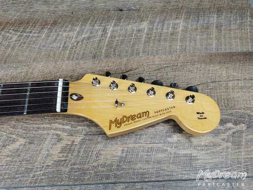 Duesen-Strat Charcoal Frost Metallic