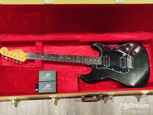 Duesen-Strat Charcoal Frost Metallic